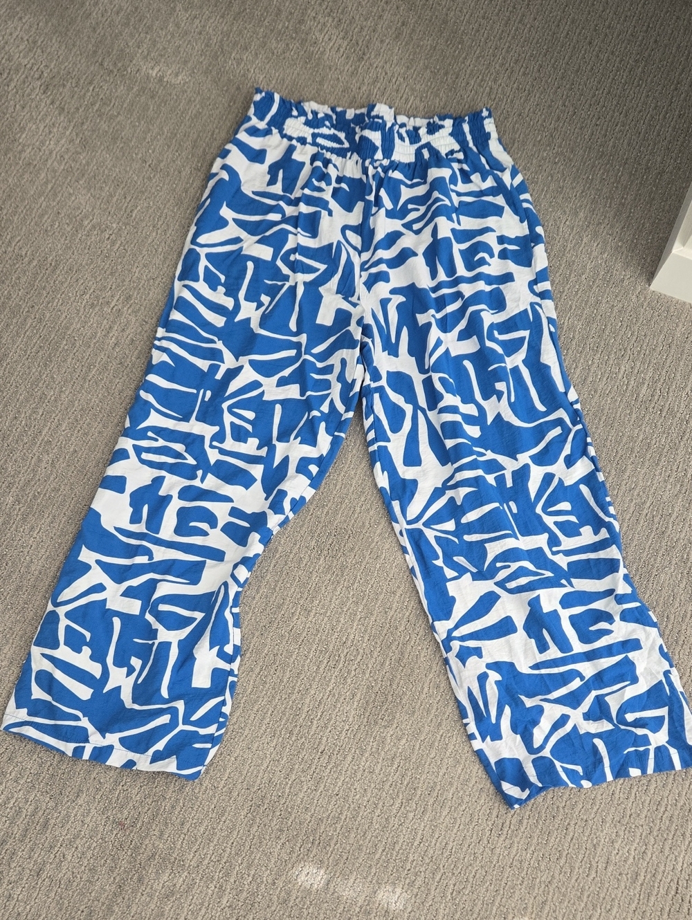Be Yourself Size L Blue & White Pants